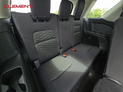 2024 Nissan Pathfinder S