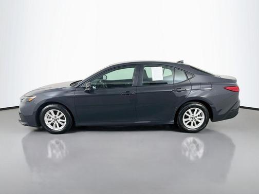 UNDERGROUND 2025 Toyota Camry LE