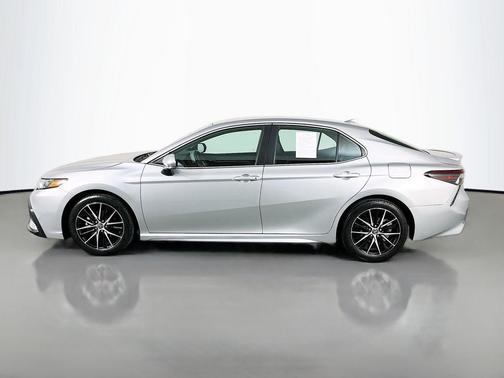 2022 Toyota Camry SE Nightshade