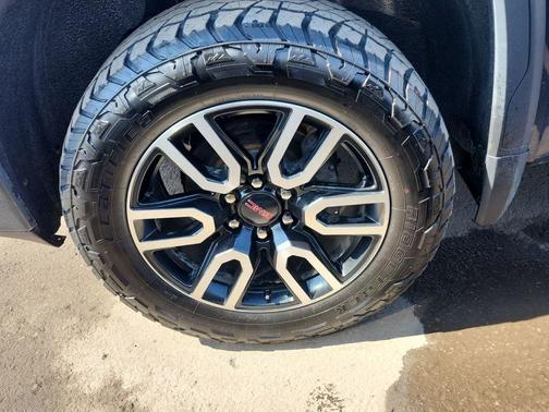 Dark Sky Metallic 2021 GMC Sierra 1500 AT4