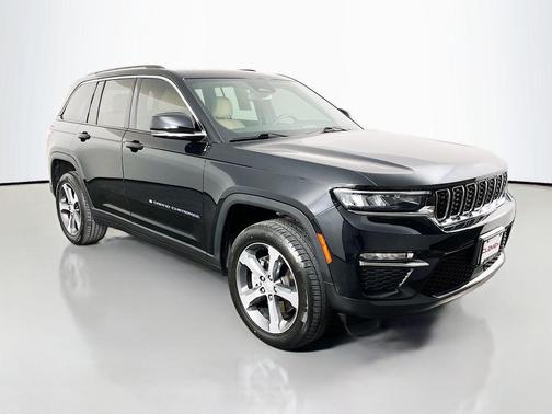 Diamond Black 2022 Jeep Grand Cherokee 4xe Base