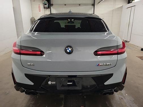2023 BMW X4 M40i