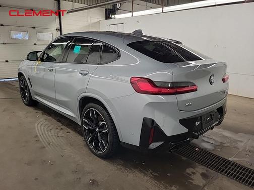 2023 BMW X4 M40i