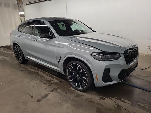 2023 BMW X4 M40i
