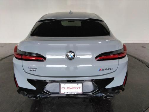 2023 BMW X4 M40i