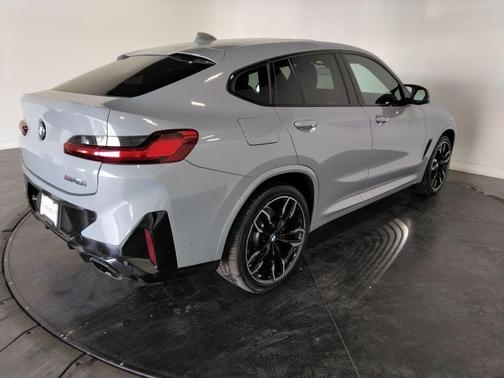 2023 BMW X4 M40i