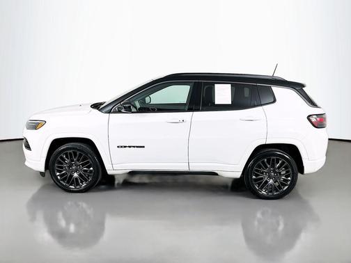 Bright White Clearcoat 2022 Jeep Compass Altitude