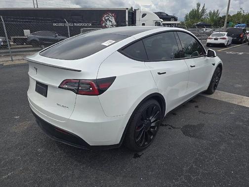 2022 Tesla Model Y Performance