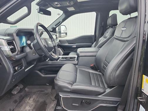 2025 Ford F-250 Platinum