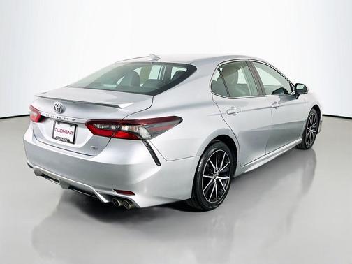 Celestial Silver Metallic 2023 Toyota Camry SE