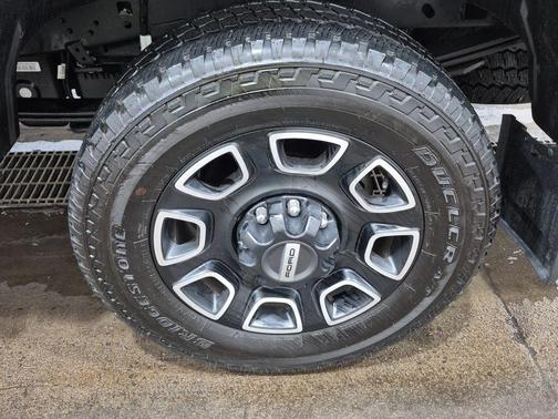 Carbonized Gray Metallic 2024 Ford F-250 Platinum