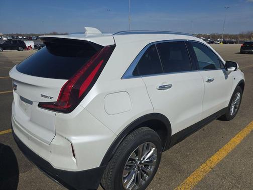 2024 Cadillac XT4 Premium Luxury