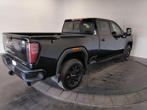 2024 GMC Sierra 2500 AT4