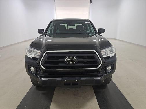 Midnight Black Metallic 2022 Toyota Tacoma SR5