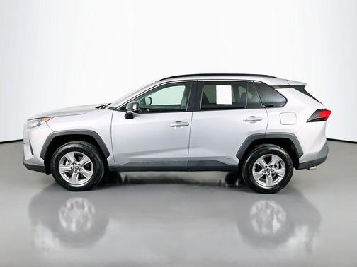 Silver Sky Metallic 2022 Toyota RAV4 Hybrid LE