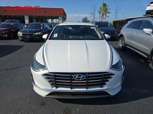 2022 Hyundai SONATA SE