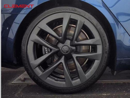 2022 Tesla Model S Base