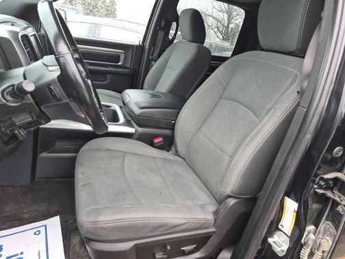 Diamond Black 2021 RAM 1500 Classic SLT