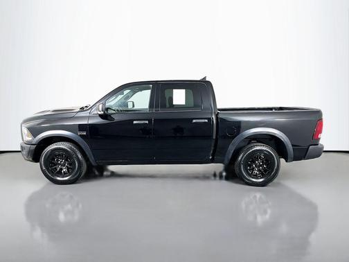 Diamond Black 2021 RAM 1500 Classic SLT