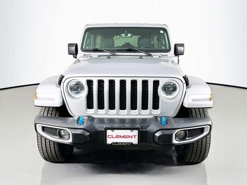 Silver Zynith Clearcoat 2023 Jeep Wrangler 4xe Sahara