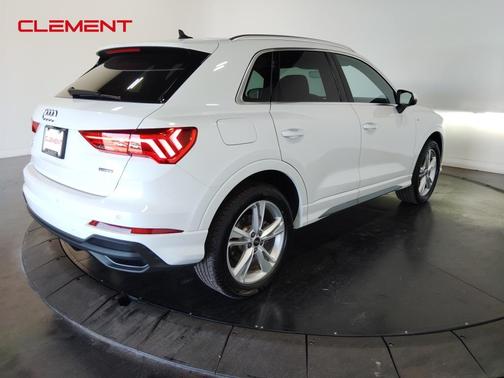 2024 Audi Q3 45 S line Premium