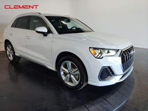 2024 Audi Q3 45 S line Premium