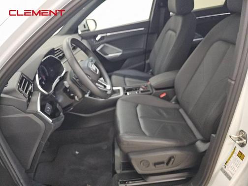 2024 Audi Q3 45 S line Premium