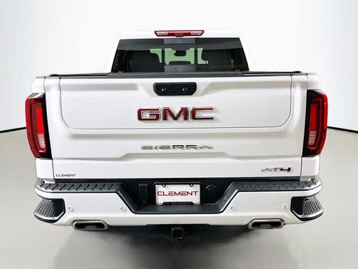Summit White 2025 GMC Sierra 1500 AT4