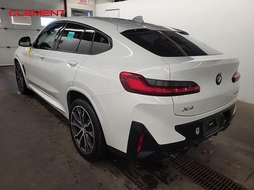 2023 BMW X4 xDrive30i