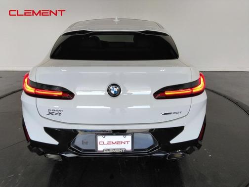 2023 BMW X4 xDrive30i