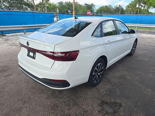 Pure White 2025 Volkswagen Jetta 1.5T S
