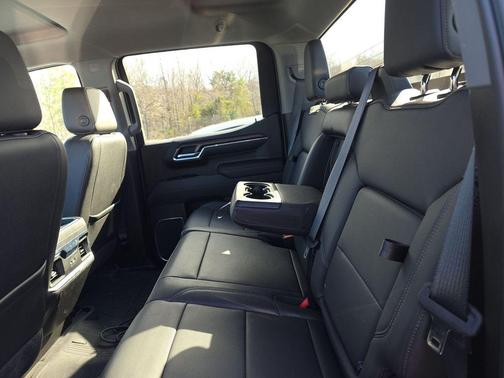 Quicksilver Metallic 2022 GMC Sierra 1500 SLT