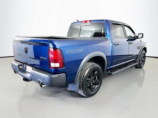 Patriot Blue Pearlcoat 2020 RAM 1500 Classic SLT