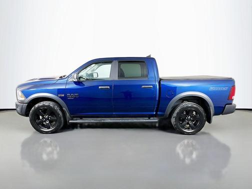 Patriot Blue Pearlcoat 2020 RAM 1500 Classic SLT
