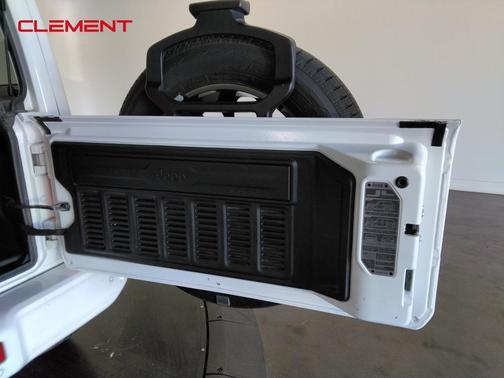 2022 Jeep Wrangler Unlimited Sahara High Altitude