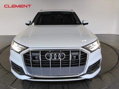 2022 Audi Q7 55 Premium Plus