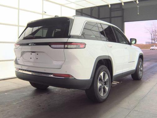 2022 Jeep Grand Cherokee 4xe Base