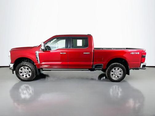 Ruby Red Metallic Tinted Clearcoat 2025 Ford F-250 King Ranch