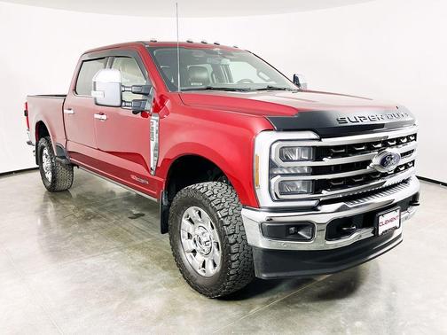 Ruby Red Metallic Tinted Clearcoat 2025 Ford F-250 King Ranch