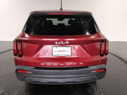 2022 Kia Sorento LX