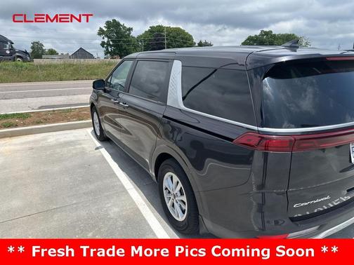 2022 Kia Carnival LXS