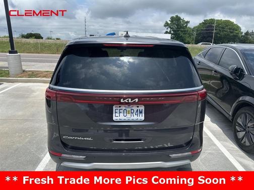 2022 Kia Carnival LXS