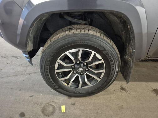 Cement 2021 Toyota Tacoma TRD Sport