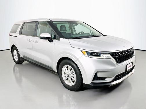 Silky Silver 2022 Kia Carnival LXS