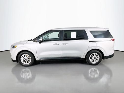 Silky Silver 2022 Kia Carnival LXS