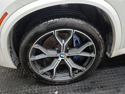 Alpine White 2023 BMW X5 xDrive40i