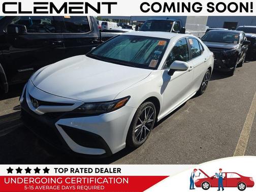 White 2022 Toyota Camry SE
