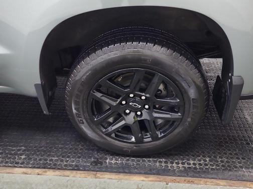 Sterling Gray Metallic 2024 Chevrolet Silverado 1500 RST