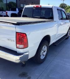 Bright White Clearcoat 2018 RAM 1500 SLT
