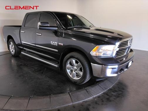 2017 RAM 1500 SLT